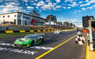 #1 - EMA Motorsport - Yasser Shahin - Garnet Patterson - Porsche 911 GT3 R Type-991.2 l © Race Project l Daniel Kalisz | GT World Challenge Australia