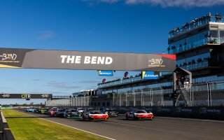 The Bend, Race 2 Start l © Race Project l Daniel Kalisz | GT World Challenge Australia