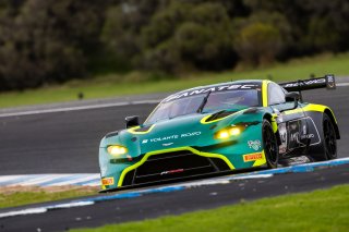 #14 Volante Rosso Motorsport - Ross Poulakis - Alex Gardner - Aston Martin AMR Vantage GT3 l © Race Project l Daniel Kalisz | GT World Challenge Australia