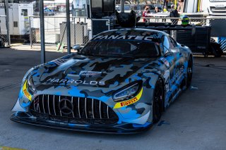 #34 - Harrolds Racing - Ross Poulakis - Chris Batzios - Mercedes-AMG GT3 l © Insyde Media l Rhys Vandersyde | GT World Challenge Australia